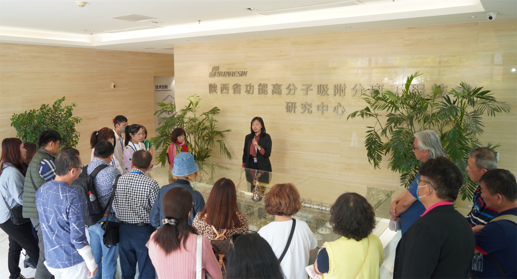 莘莘蓝海意，，，，，，晓映两岸情